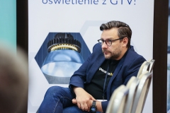 DV9B2870